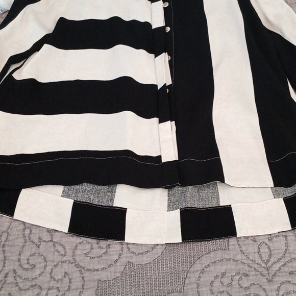 Linen Jacket! - Picture 9 of 9